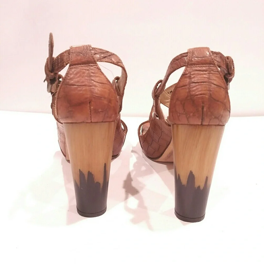Stuart Weitzman Women's Strappy Heel Croco Tan 7